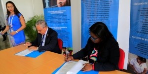 destacada firma de convenios entre UO y UDELAS